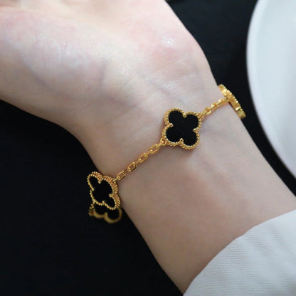 [Everoly JW]  CLOVER 5 MOTIF ONYXS BRACELET COLLECTION