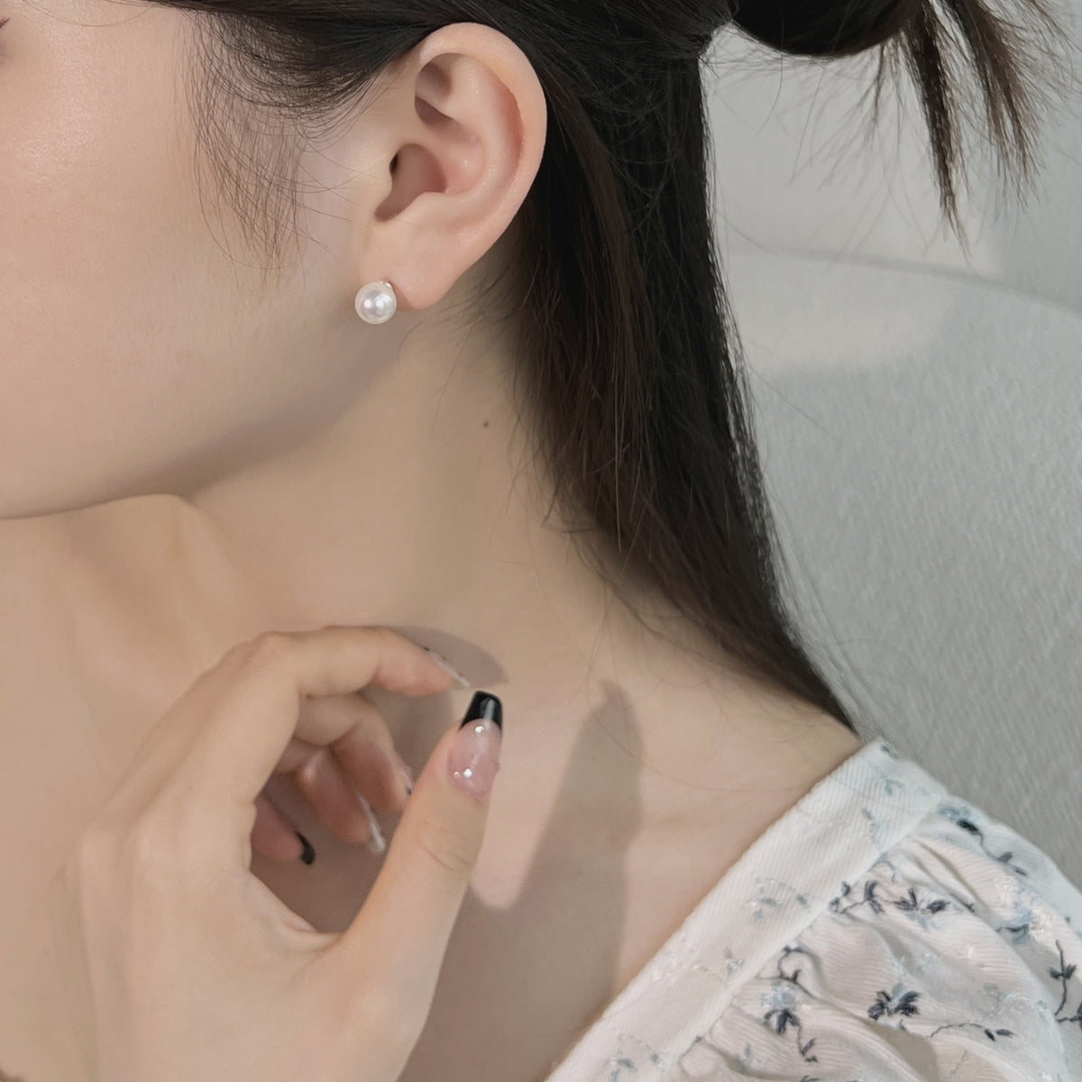 [Olivia JW]Delicate Pearl Earrings
