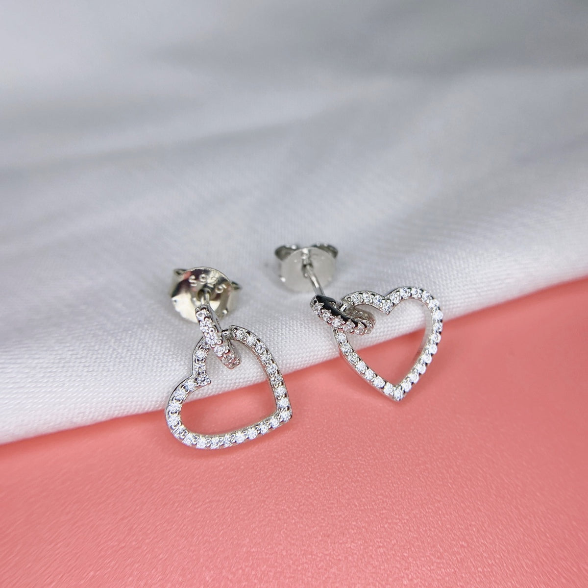 [Olivia JW]Dainty Heart Shape Earrings