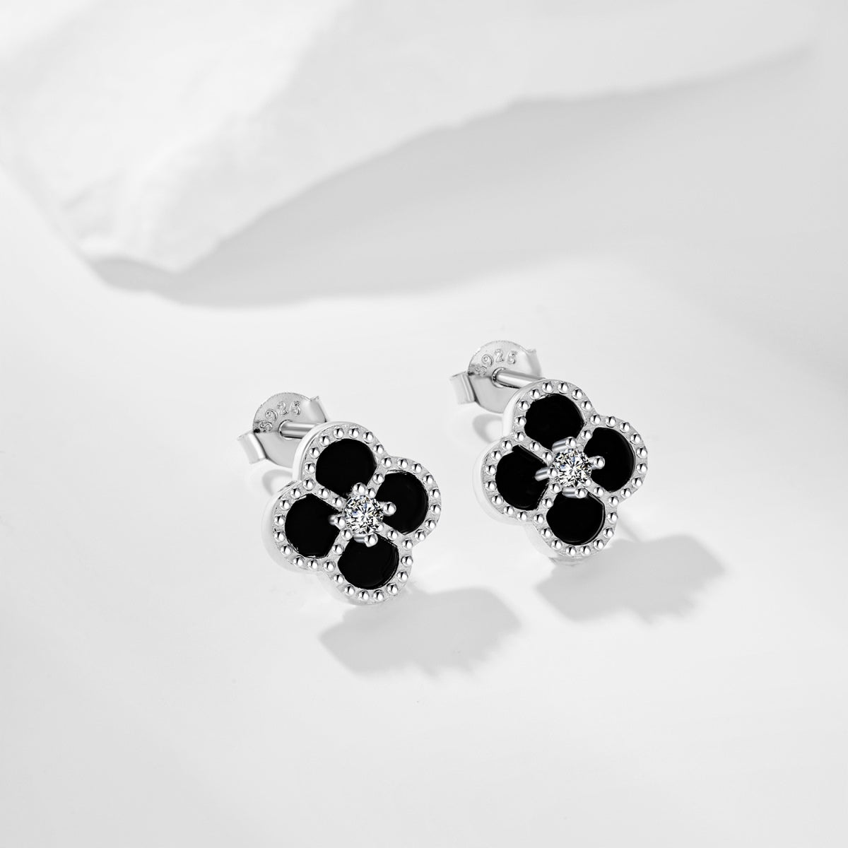 [Olivia JW]Four-Leaf Clover Flower Shape Exquisite Earrings