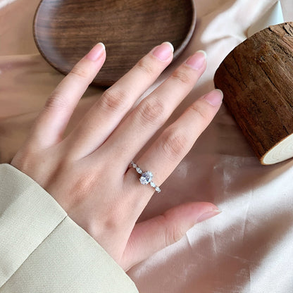 [Olivia JW]0.75 Carat Luxurious Vibrant Elongated Cushion Cut Daily Ring