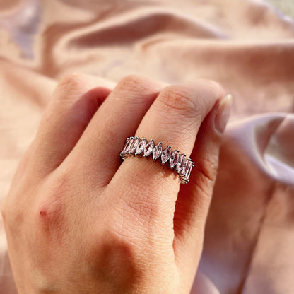 [Olivia JW]Gorgeous Marquise Cut Tennis Ring