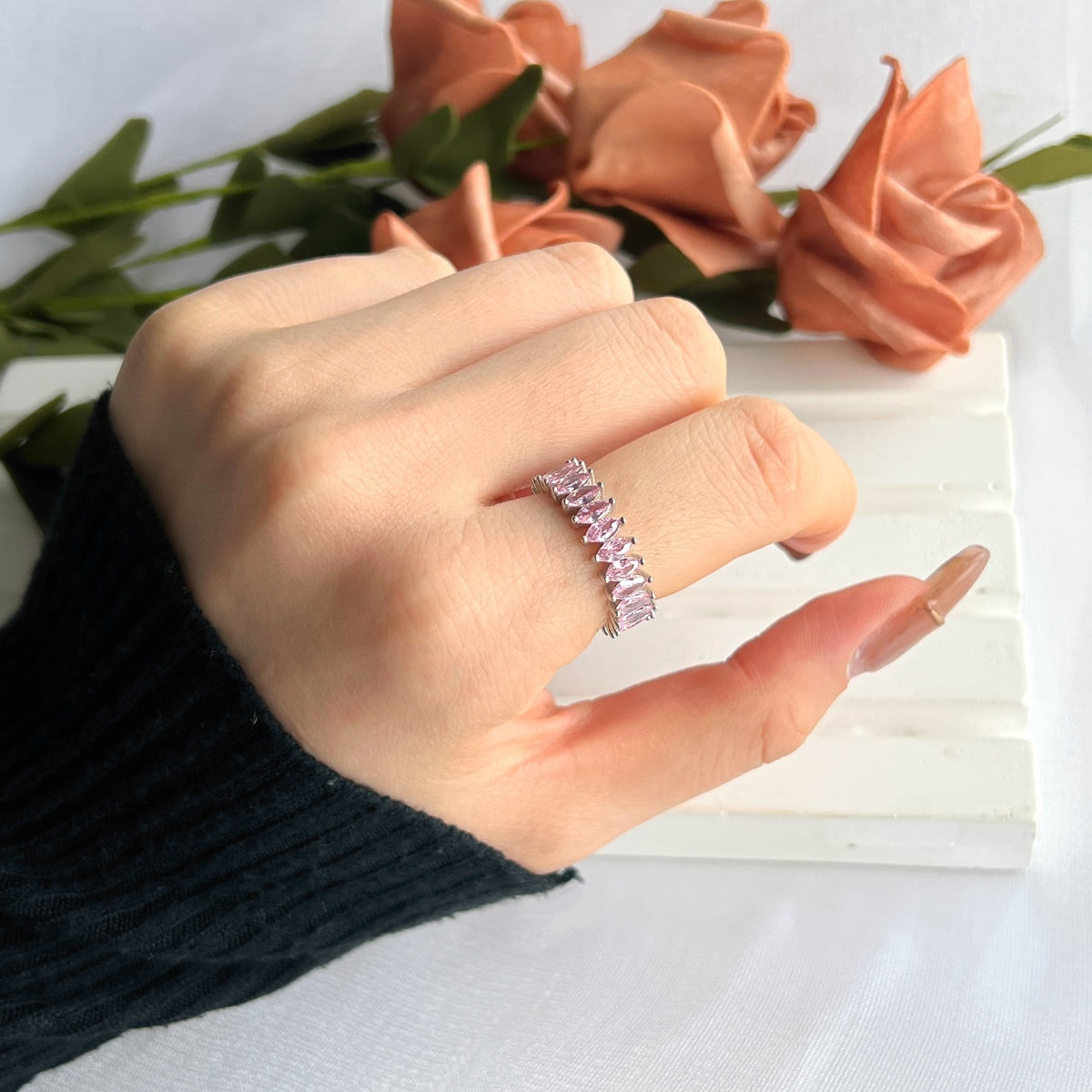 [Olivia JW]Gorgeous Marquise Cut Tennis Ring