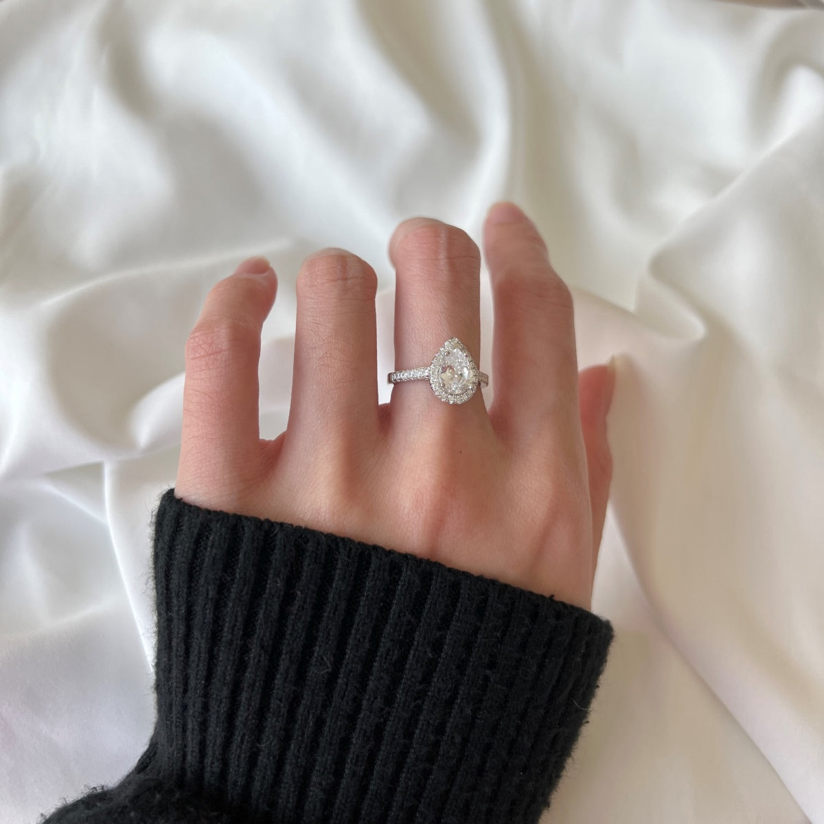 [Everoly JW] 1,0 Karat luxuriöser, strahlender Ehering in Wassertropfenform