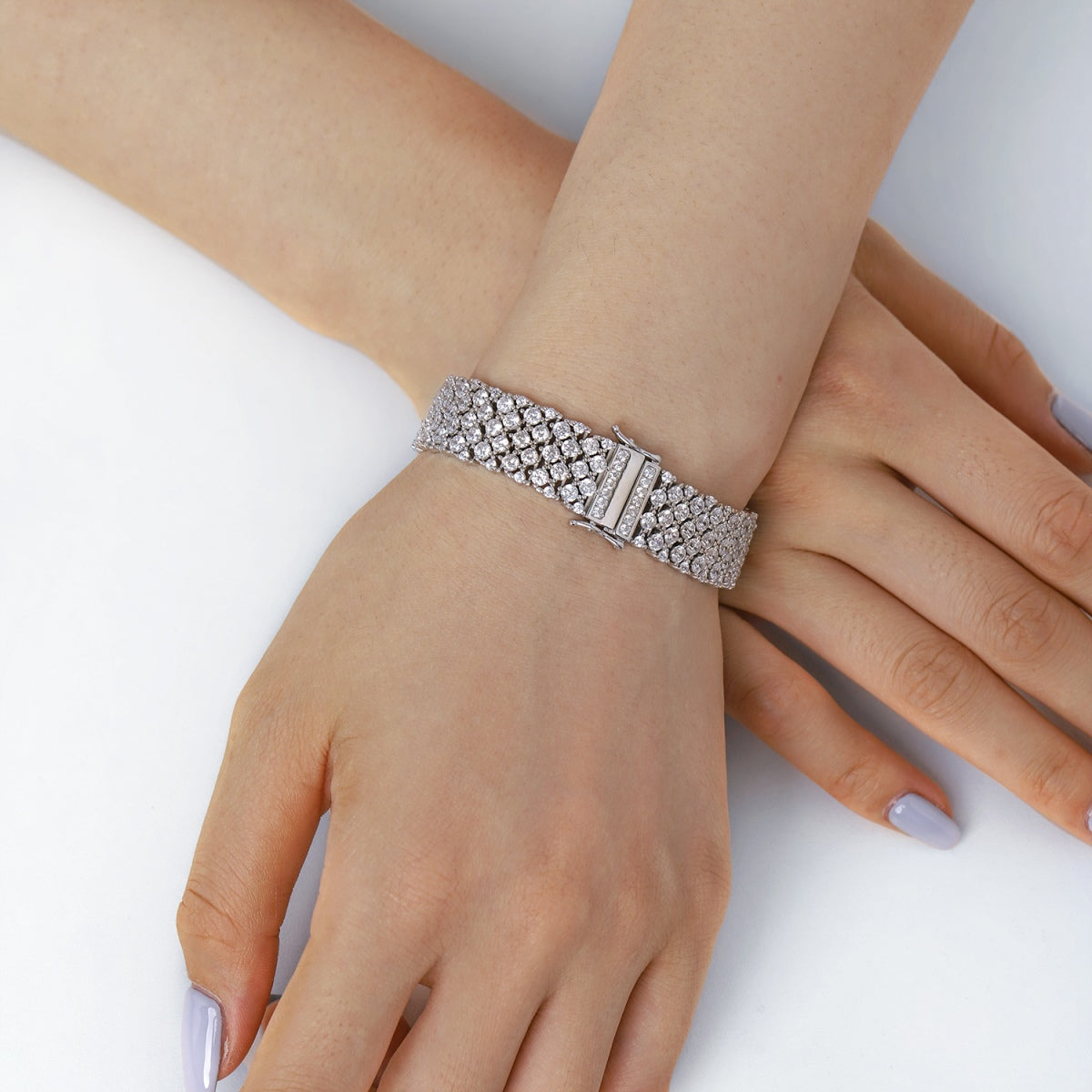 [Everoly JW] Verziertes, elegantes Party-Armband im Rundschliff