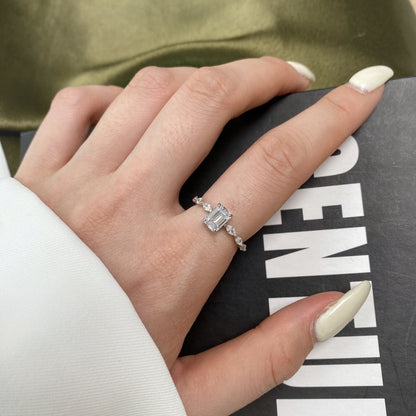 [Olivia JW]1.0 Carat Dainty Resplendent Radiant Cut Daily Ring