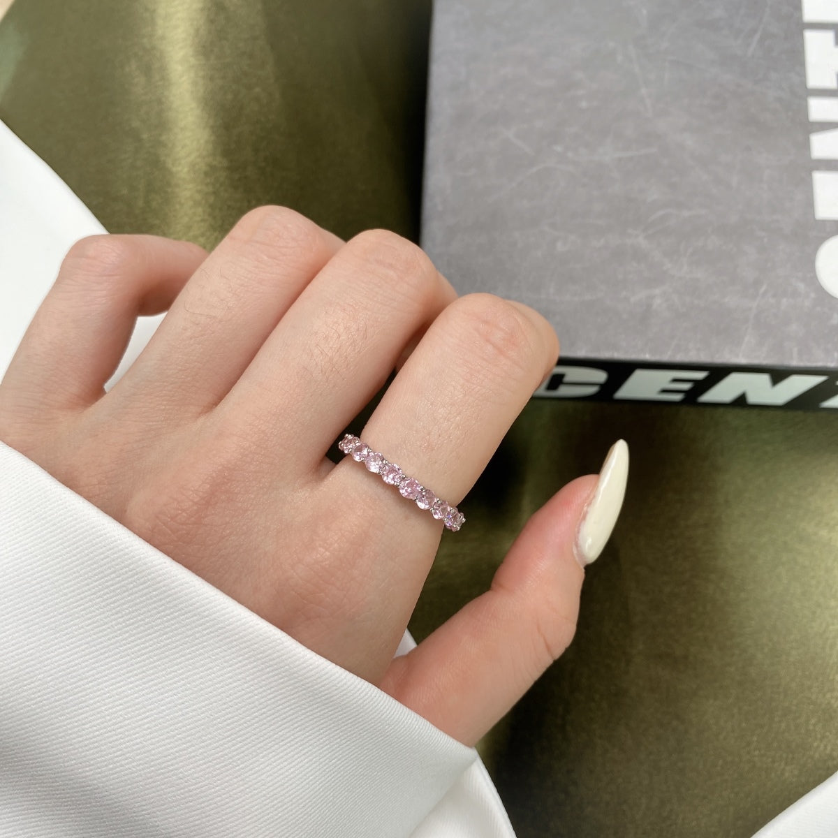 [Olivia JW]Sparkling Round Cut Tennis Ring