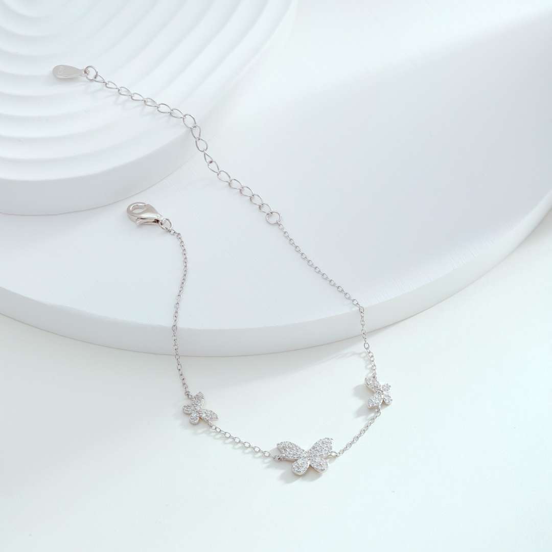 [Olivia JW]Delicate Butterfly Pendant Bracelet