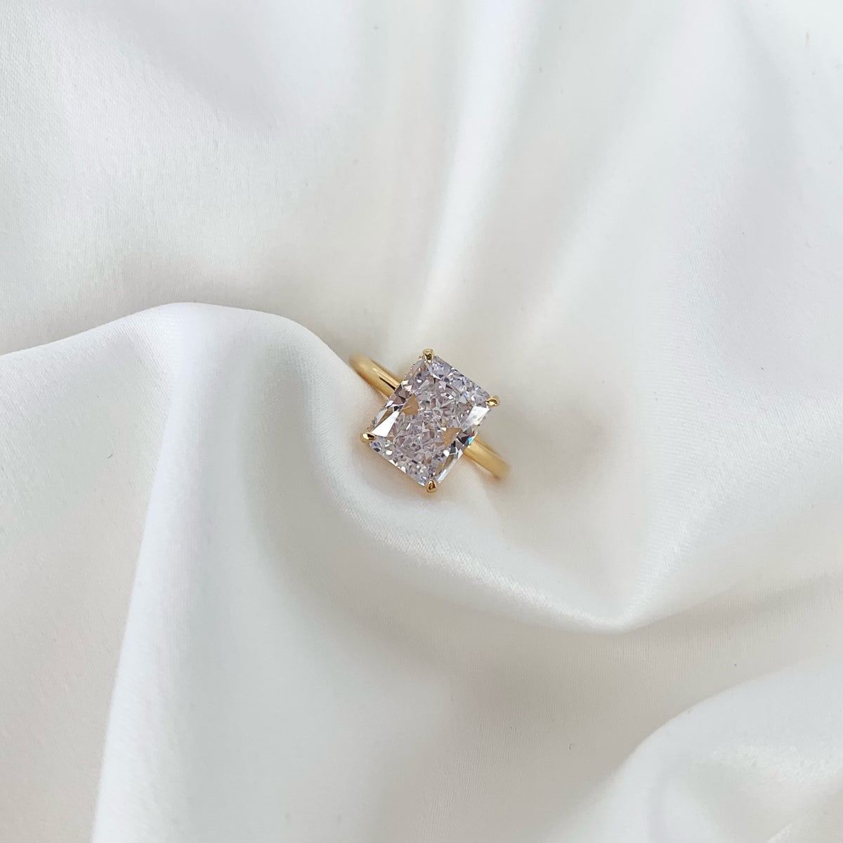 [Olivia JW]4.0 Carat Ornate Enchanting Radiand Cut Banquet Ring