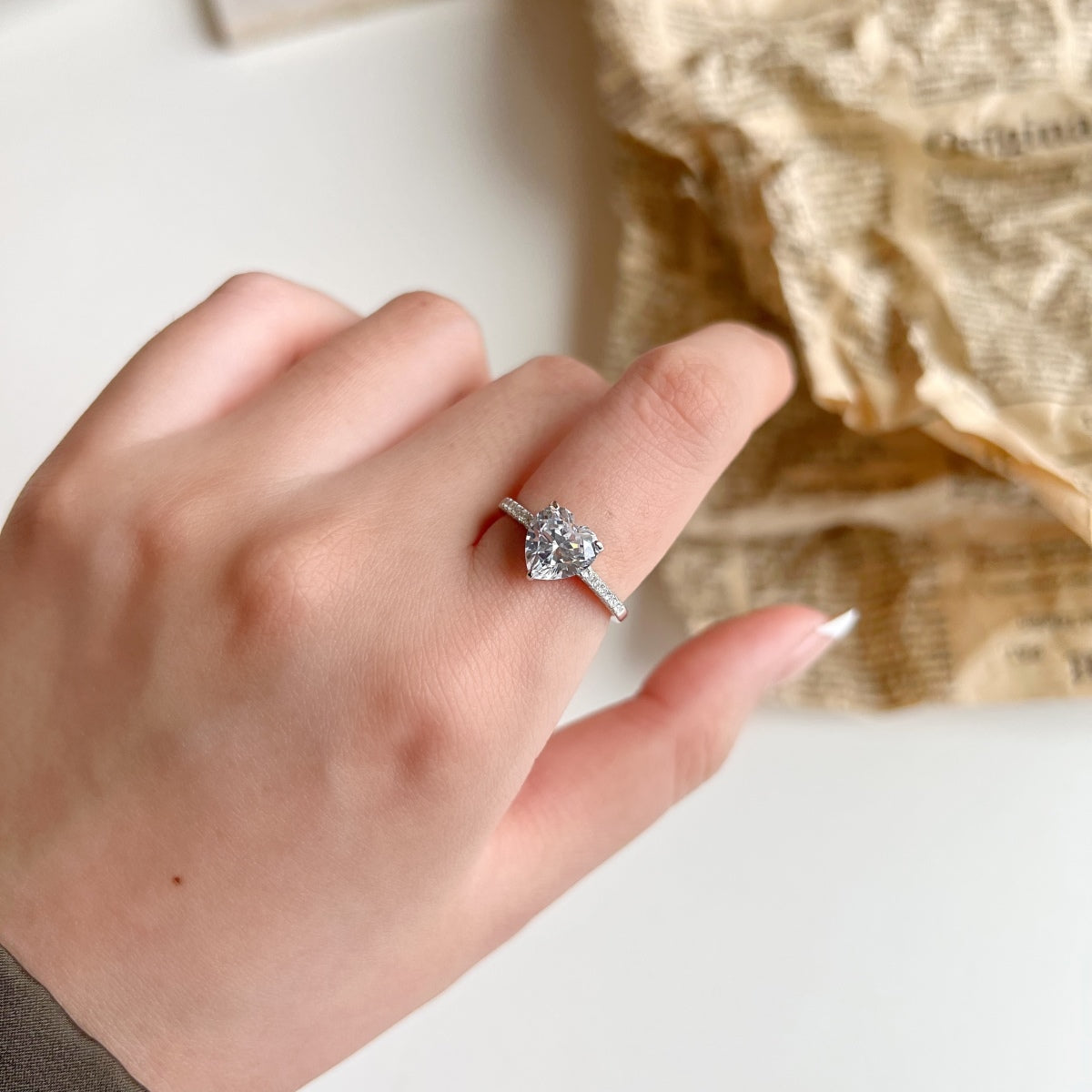 [Olivia JW]2.0 Carat Dazzling Lustrous Heart Cut Lover Ring