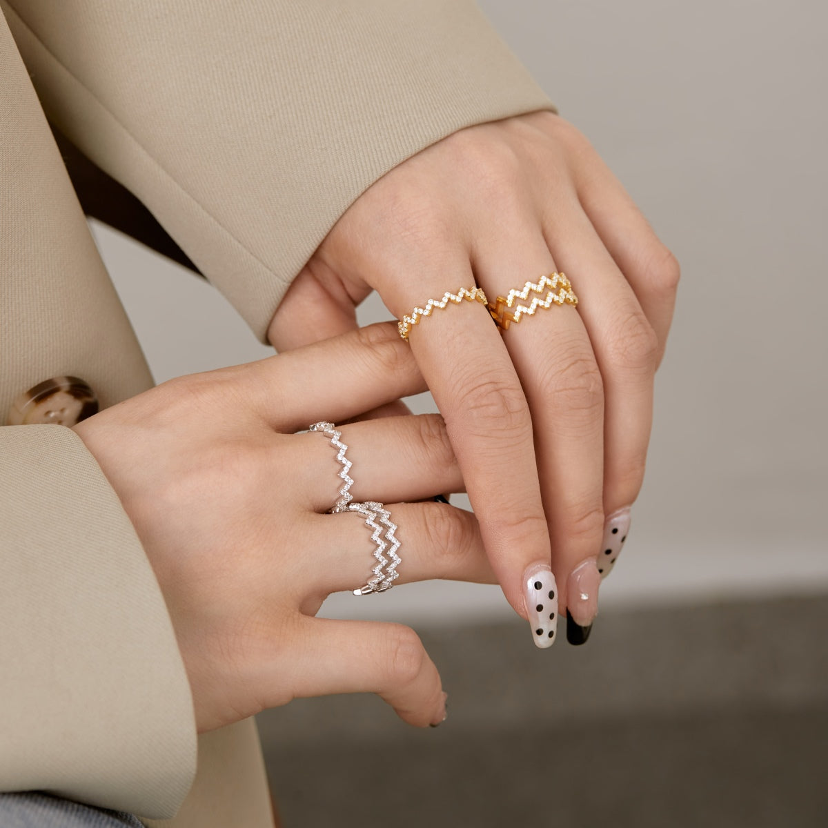 [Olivia JW]Delicate Enchanting Wave Shape Daily Ring