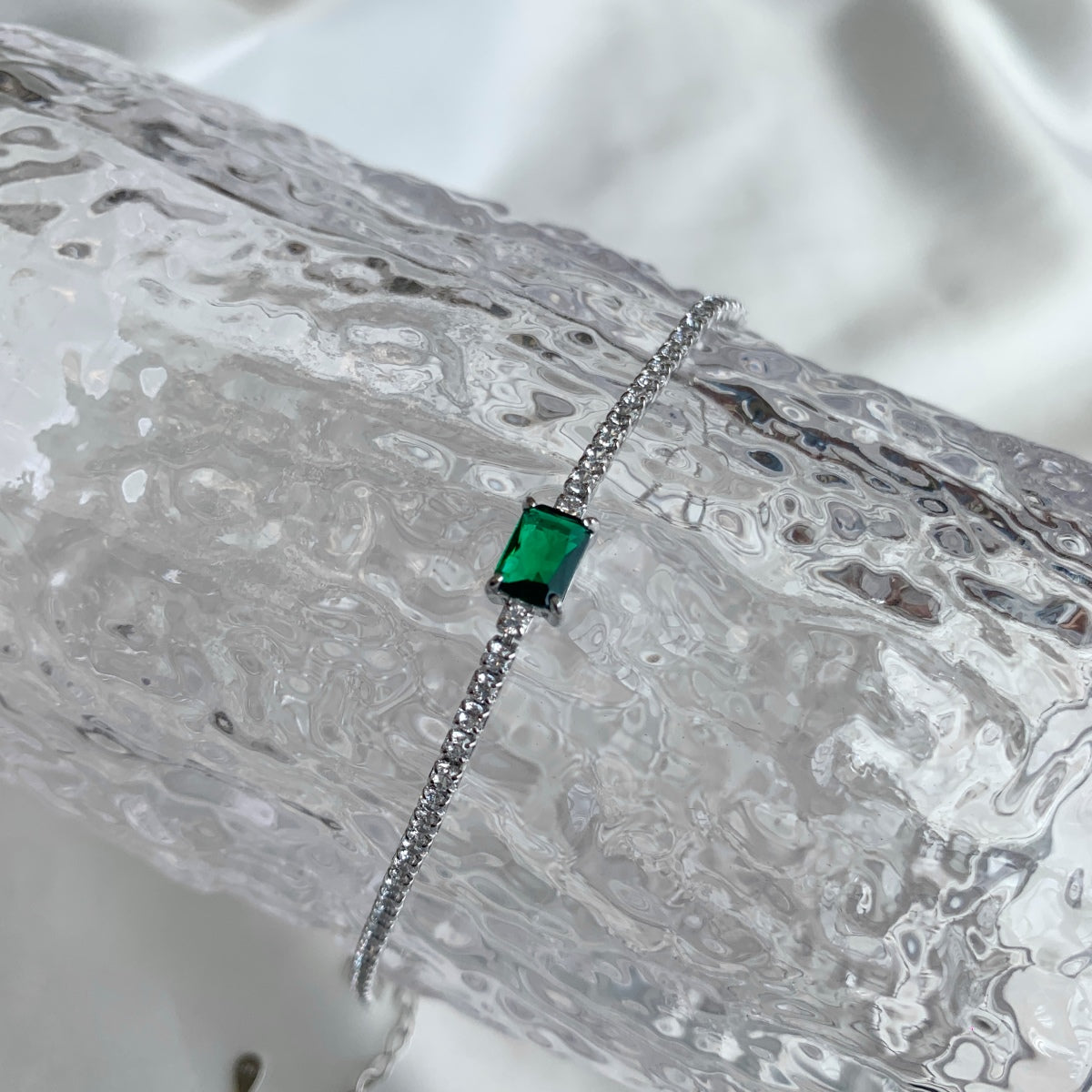 [Olivia JW]1.0 Carat Unique Emerald Cut Banquet Bracelet