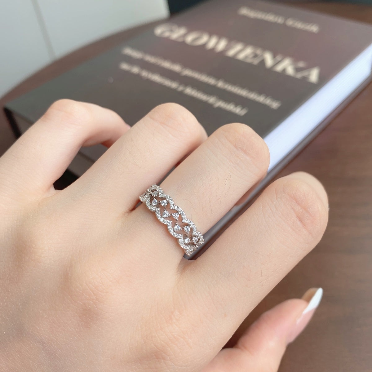 [Olivia JW]Elegant Resplendent Round Shape Party Ring