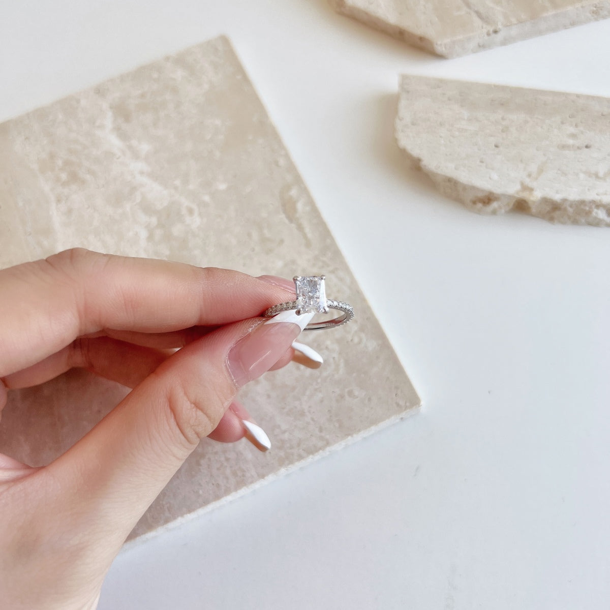 [Olivia JW]2.0 Carat Dazzling Sparkling Radiant Cut Party Ring