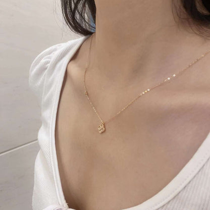 [Olivia JW]Delicate Flower Shape Necklace