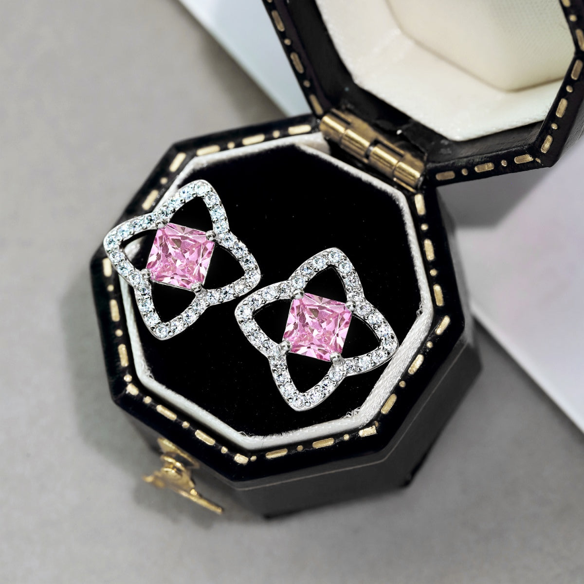 [Olivia JW]Elegant Star Shape Princess Cut Daily Earrings