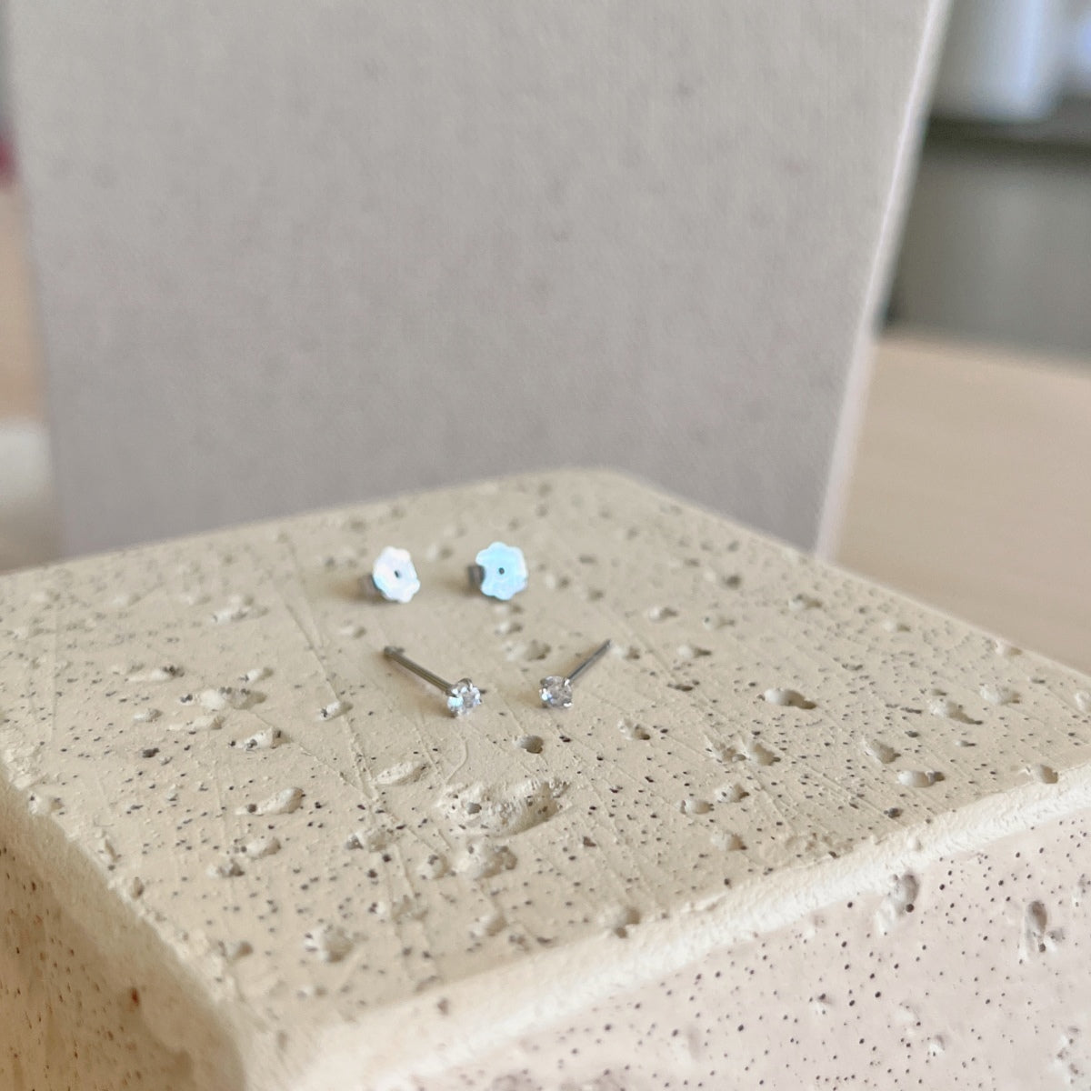 [Olivia JW]Delicate Solitaire Earrings