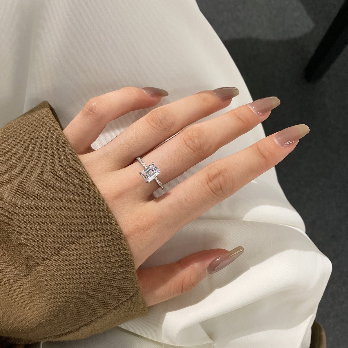 [Olivia JW]2.0 Carat Scintillating Ornate Radiant Cut Party Ring