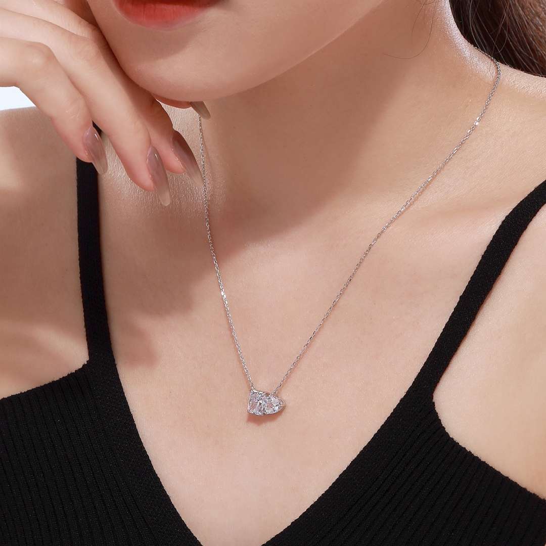 [Everoly JW]キラキラ輝くスクエア＆ハートシェイプネックレス