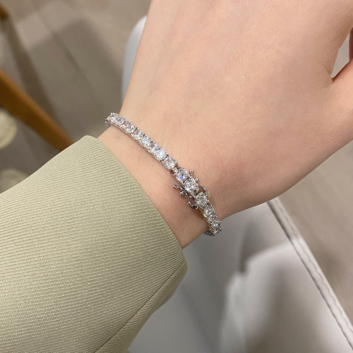 [Everoly JW]Luxurious Ornate Round Cut Tennis Bracelet