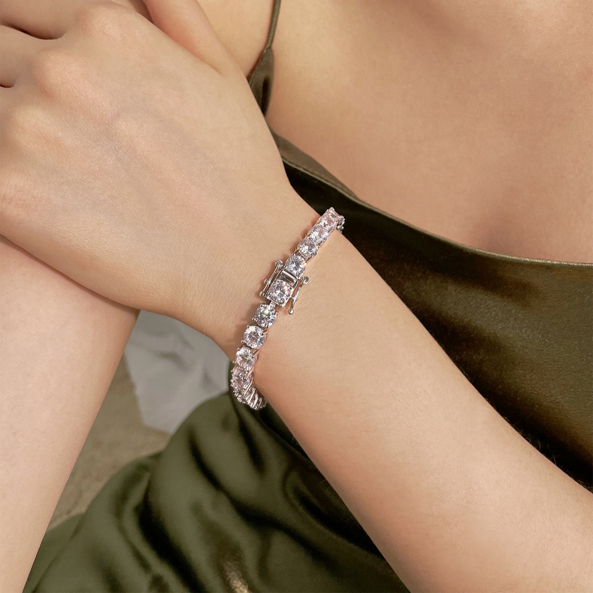 [Everoly JW]0,75 Karat schillerndes Hochzeitsarmband im Rundschliff