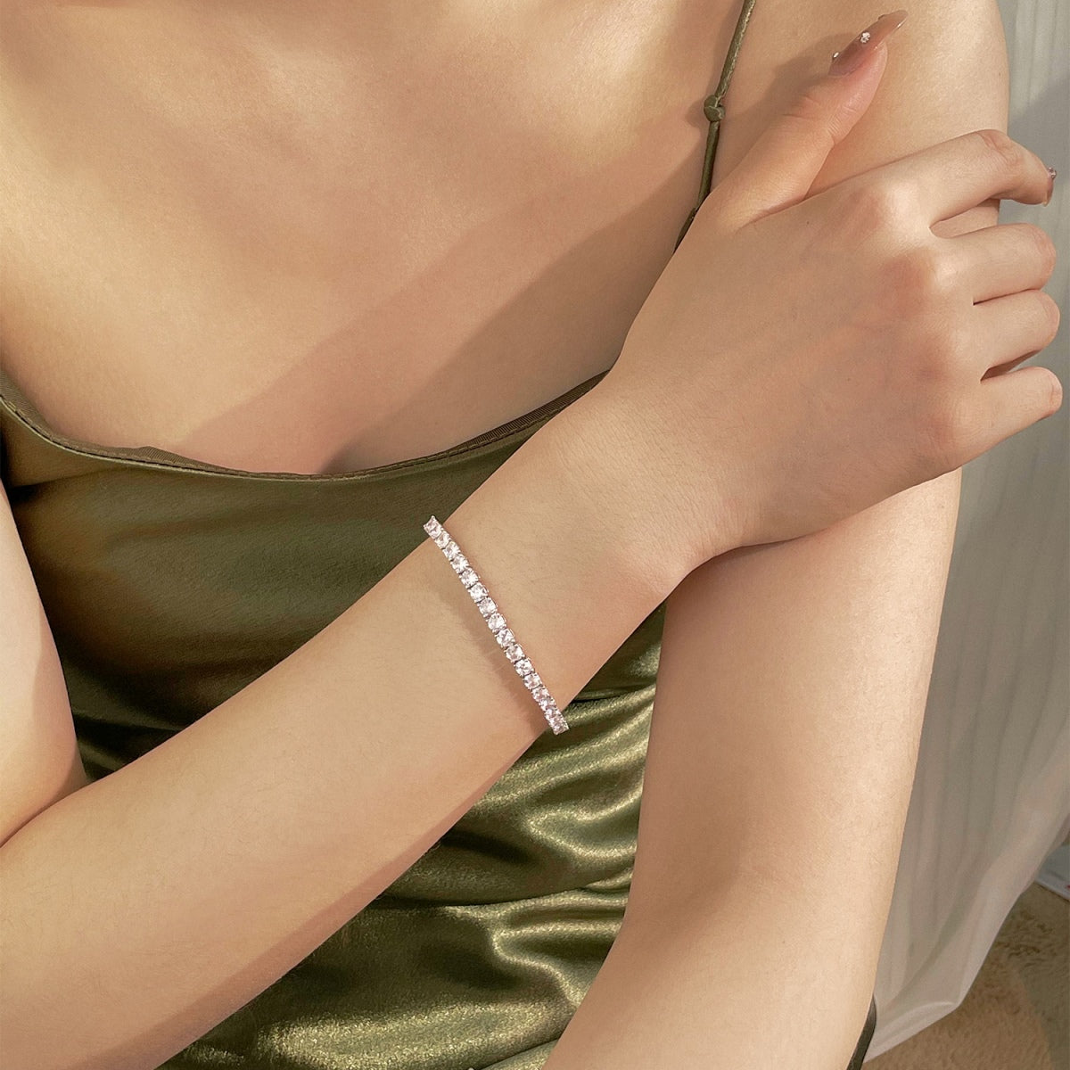 [Olivia JW]Luxurious Ornate Round Cut Tennis Bracelet