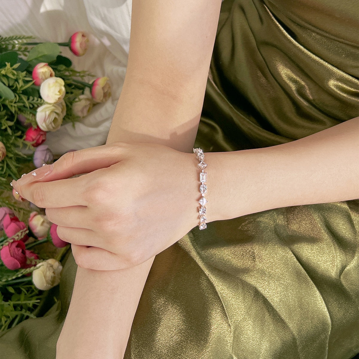 [Everoly JW]Unique Exquisite Multi Cut Daily Bracelet