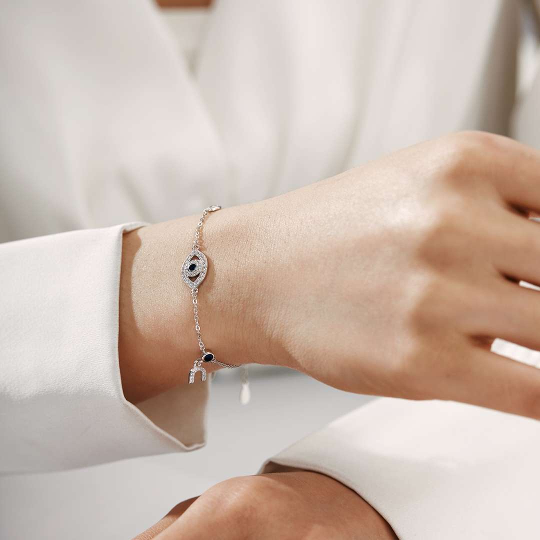 [Olivia JW]Dainty Eye Shape Necklace