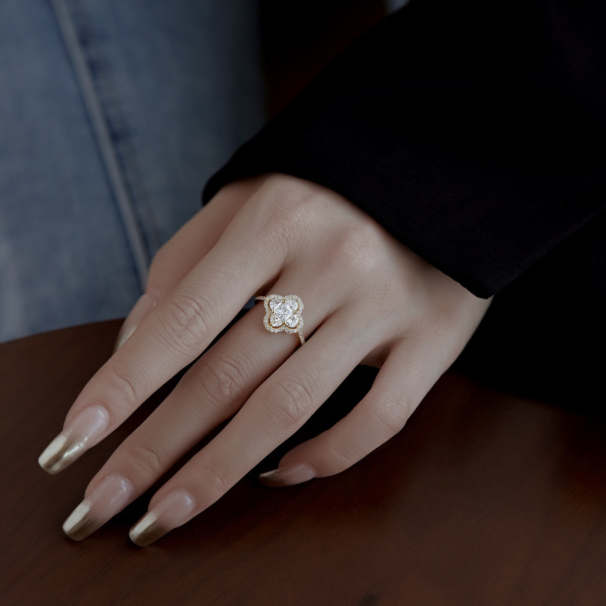 [Olivia JW]Luxurious Eternity Flower Shape Banquet Ring