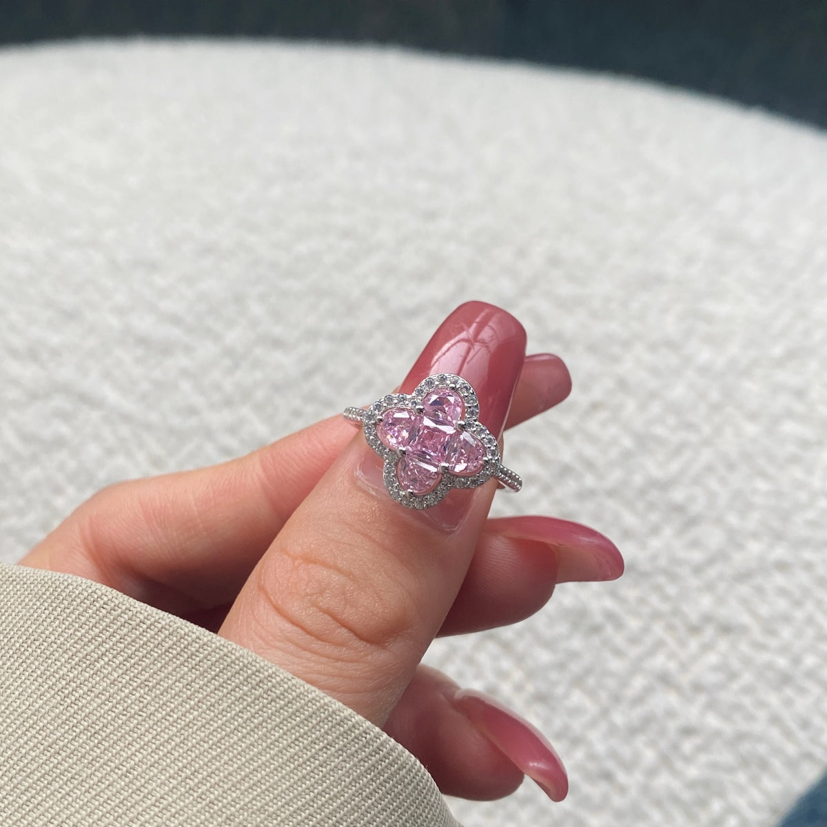 [Olivia JW]Luxurious Eternity Flower Shape Banquet Ring