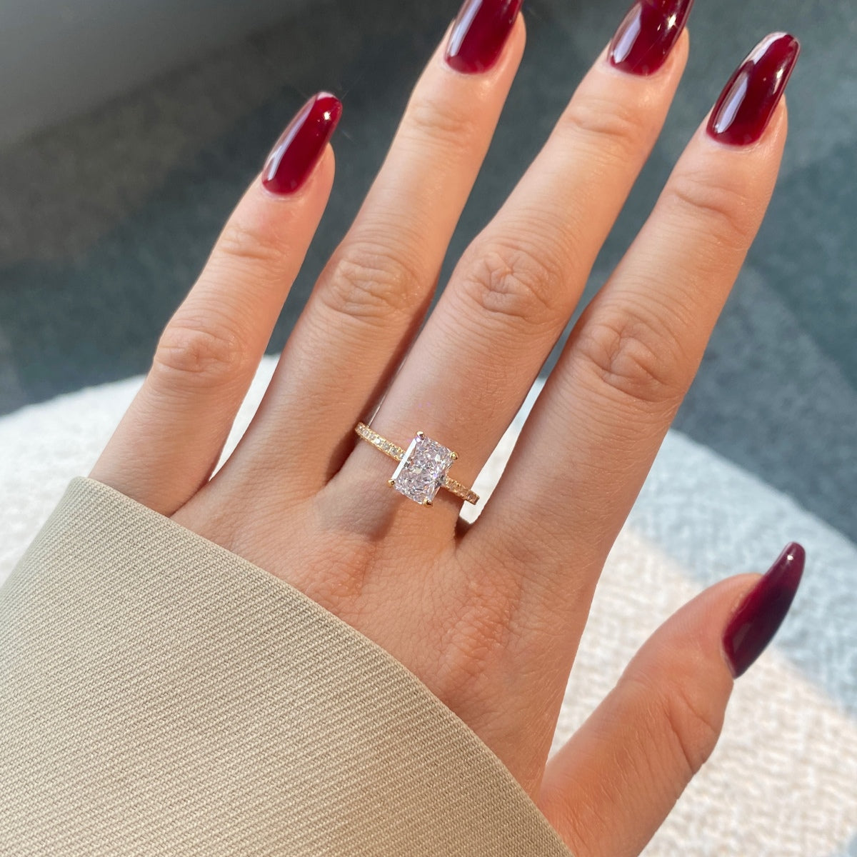 [Olivia JW]2.0 Carat Dazzling Sparkling Radiant Cut Party Ring