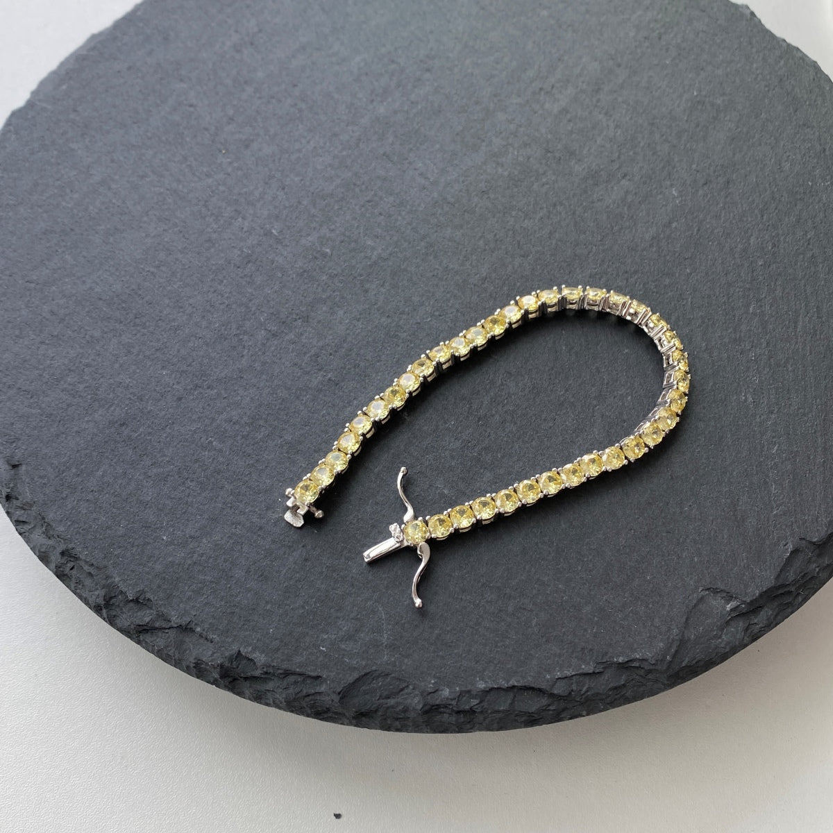 [Olivia JW]Ornate Dazzling Round Cut Tennis Bracelet