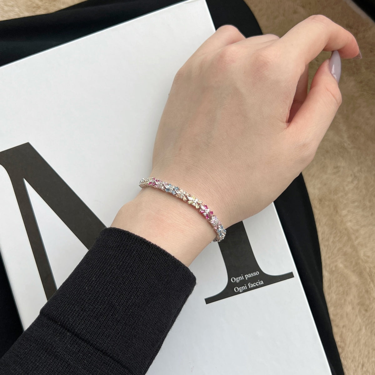 [Everoly JW] Strahlend buntes Party-Armband im Smaragdschliff