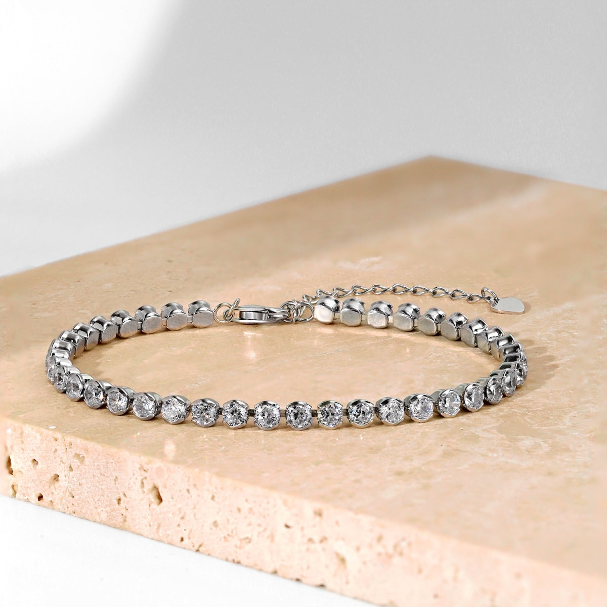[Olivia JW]Dazzling Sparkling Round Cut Daily Bracelet