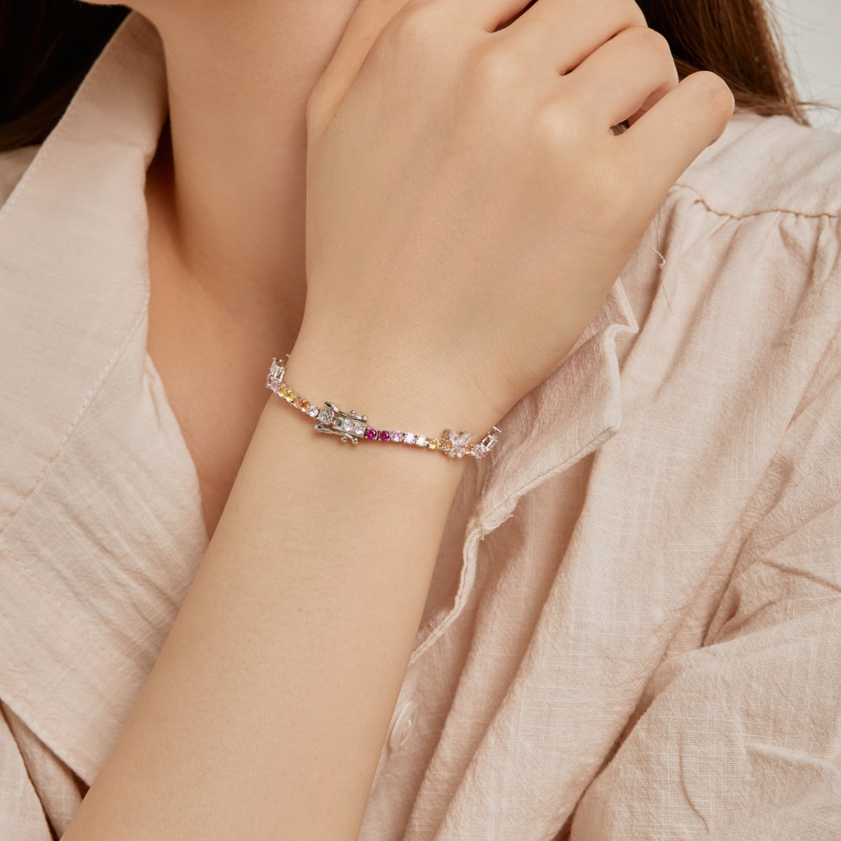 [Olivia JW]Ornate Colorful Butterfly Shape Round Cut Daily Bracelet
