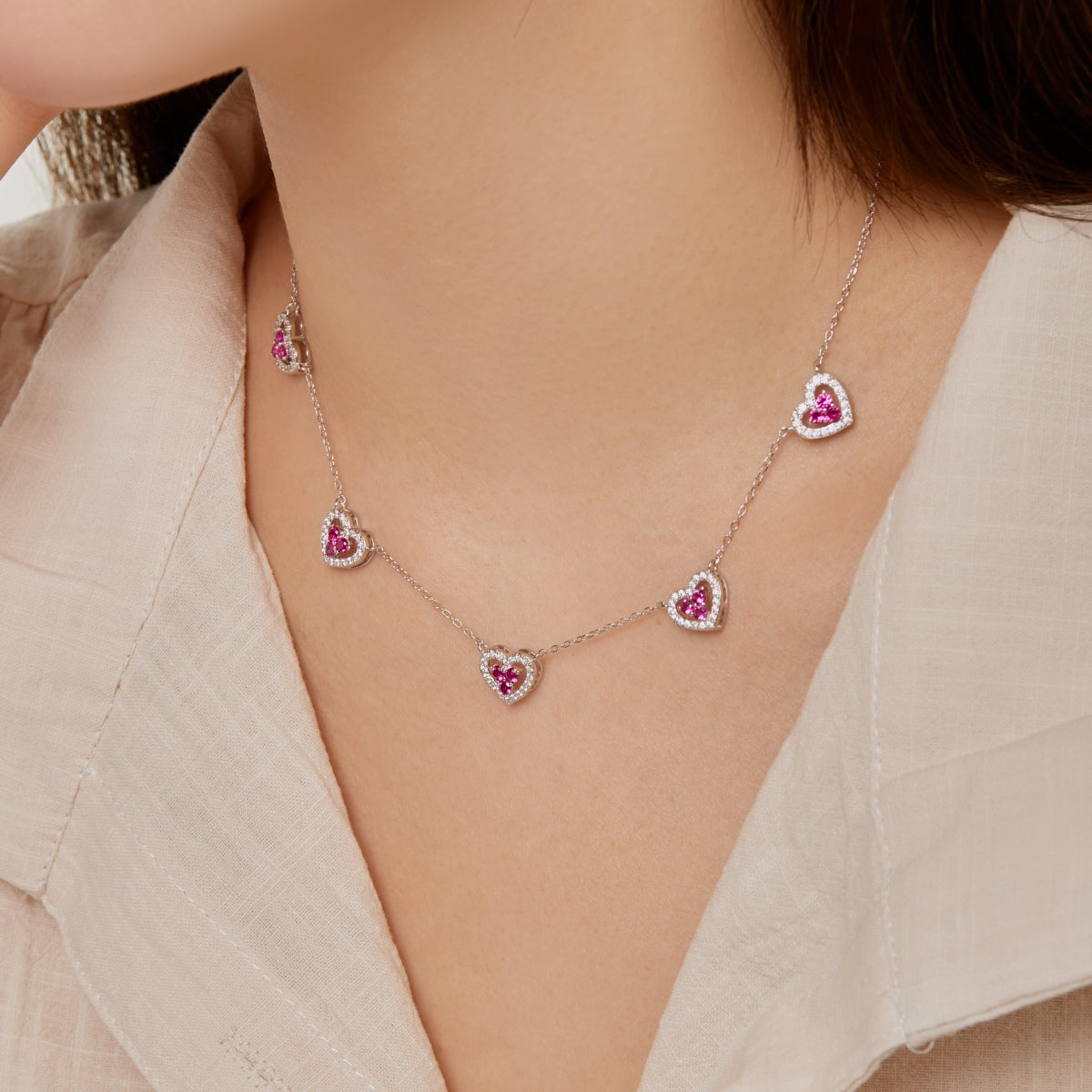 [Olivia JW]Sparkling Five Heart Necklace