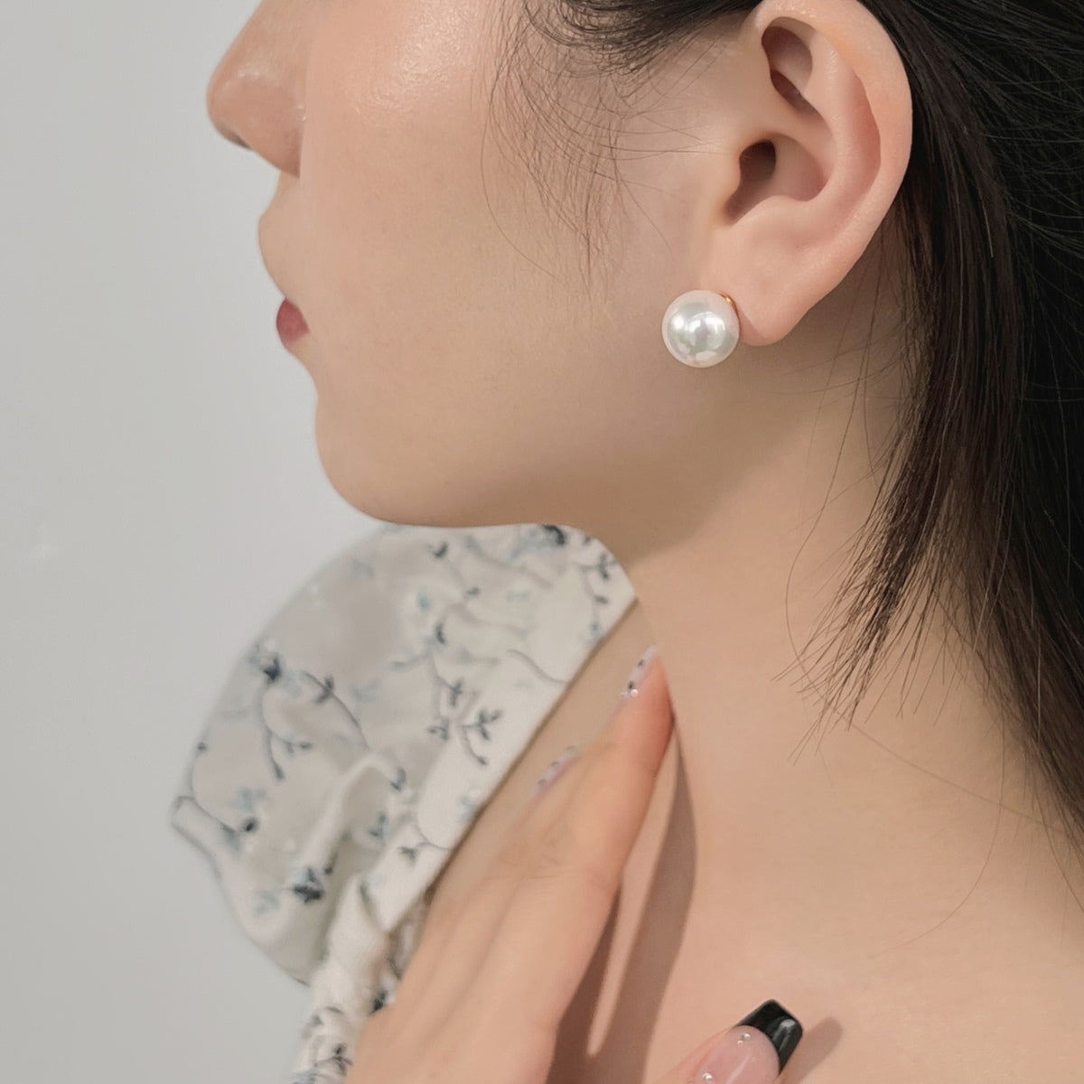 [Olivia JW]Delicate Pearl Earrings