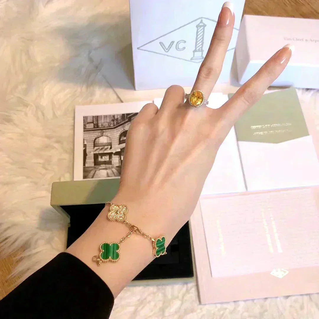 [Everoly JW]  CLOVER 5 MOTIF MALACHITE BRACELET COLLECTION