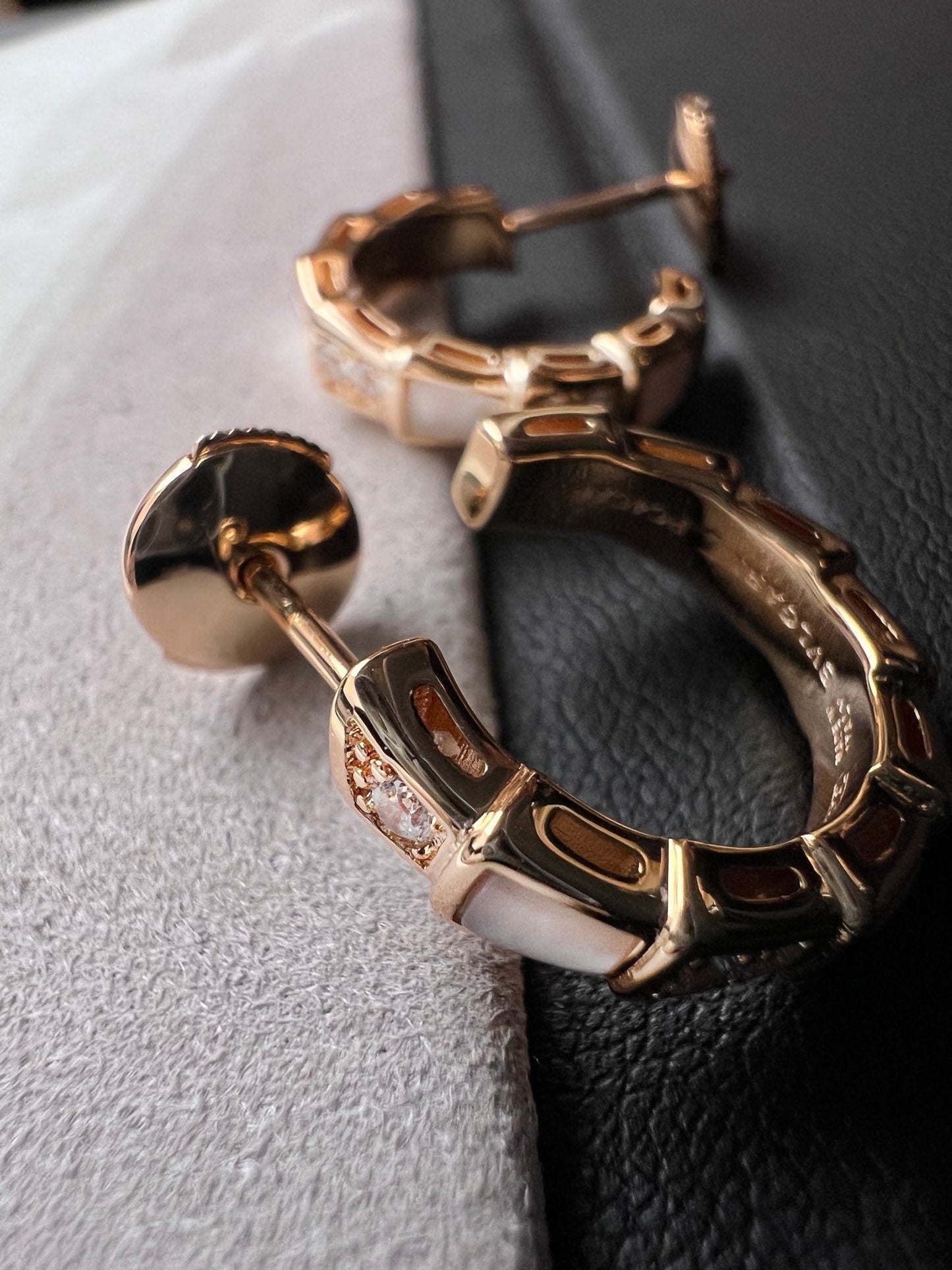 [OLIVIA]SERPENTI MOP PINK GOLD EARRINGS
