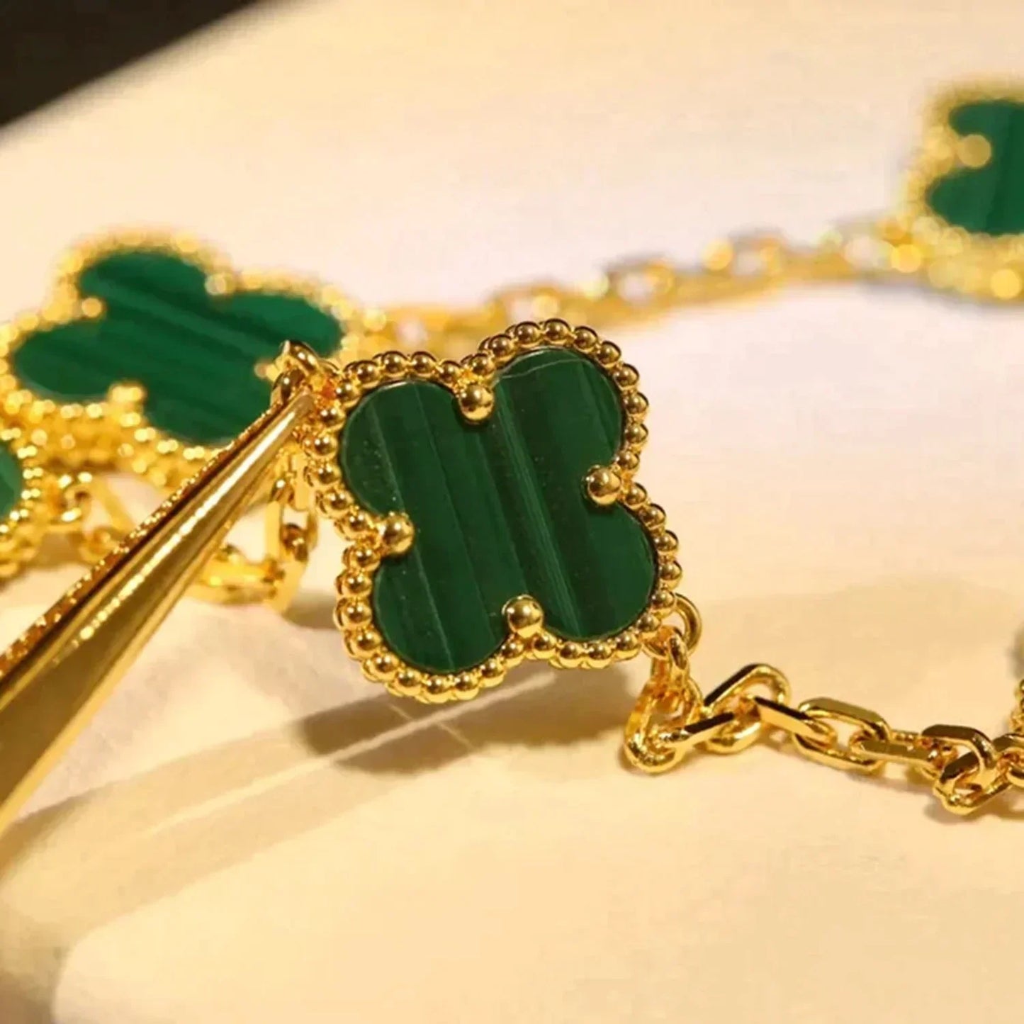 [Everoly JW]  CLOVER 5 MOTIF MALACHITE BRACELET COLLECTION