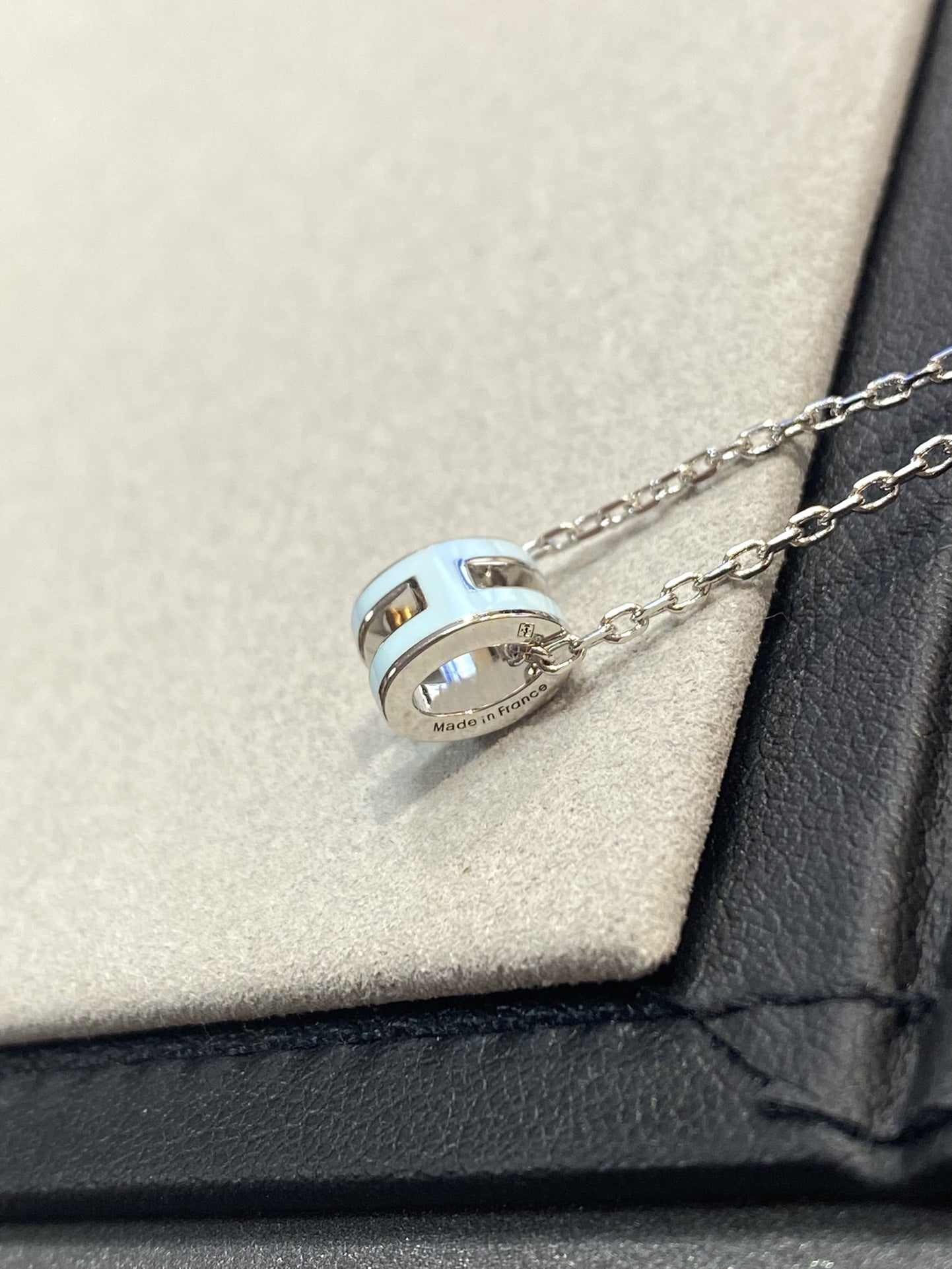 [Everoly JW]POP H HELLBLAU HALSKETTE