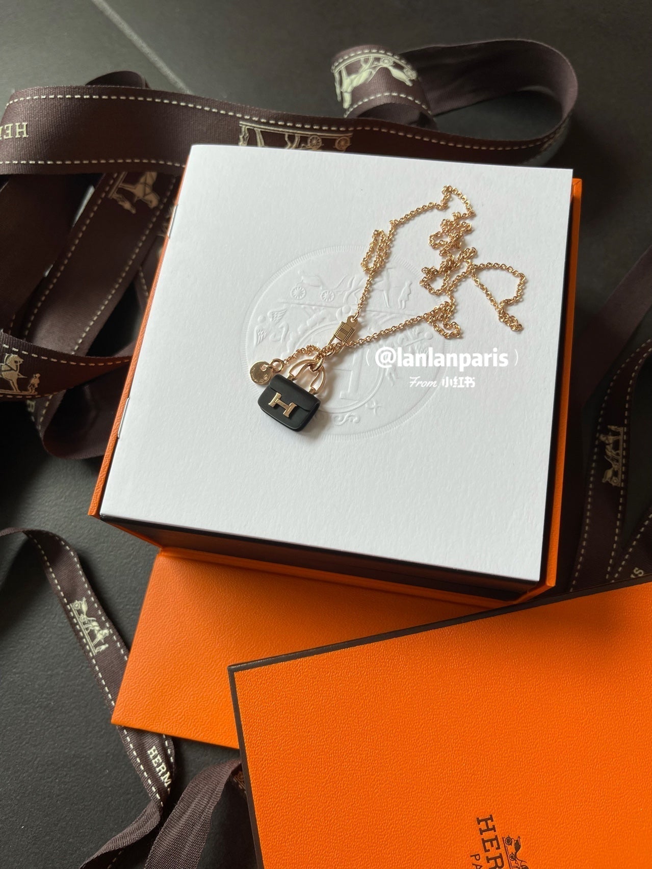 [Everoly JW]CONSTANCE BLACK PEDANT PINK GOLD NECKLACE