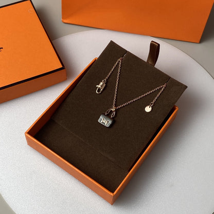 [Everoly JW]CONSTANCE BLACK PEDANT PINK GOLD NECKLACE