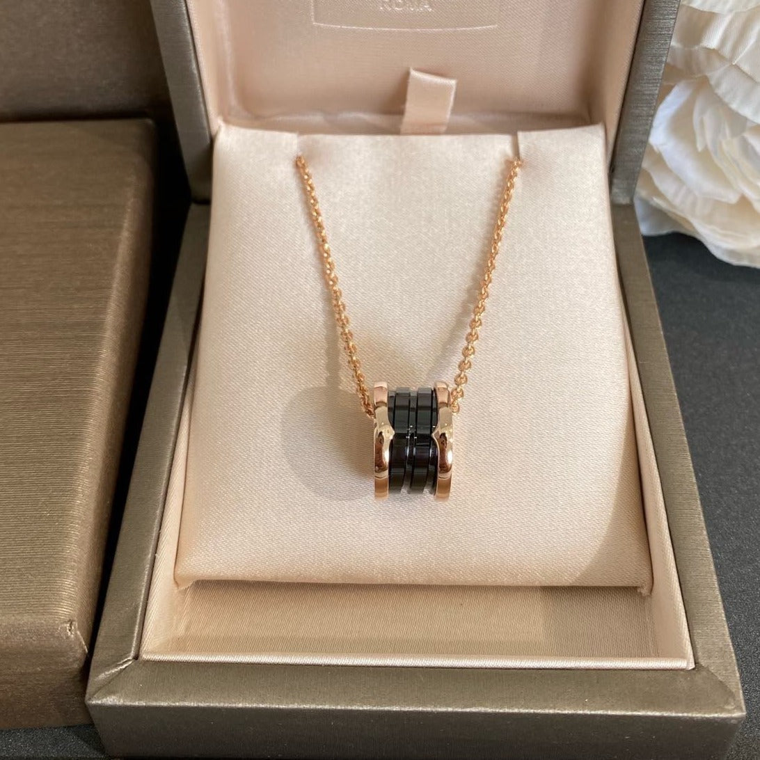 [OLIVIA]ZERO 1 BLACK CERAMIC PINK GOLD NECKLACE