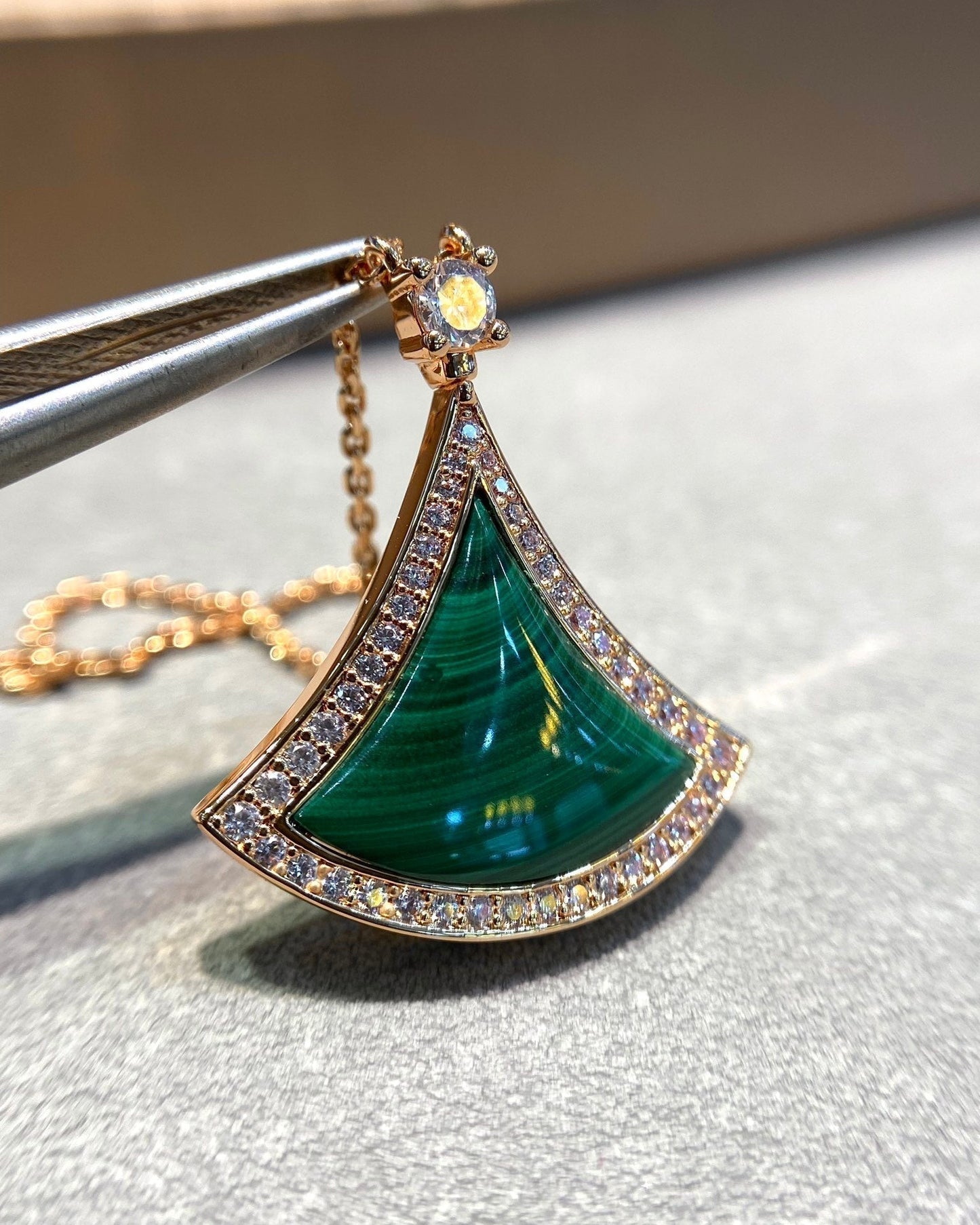 [OLIVIA]DREAM MALACHITE DIAMOND PAVED PINK GOLD NECKLACE