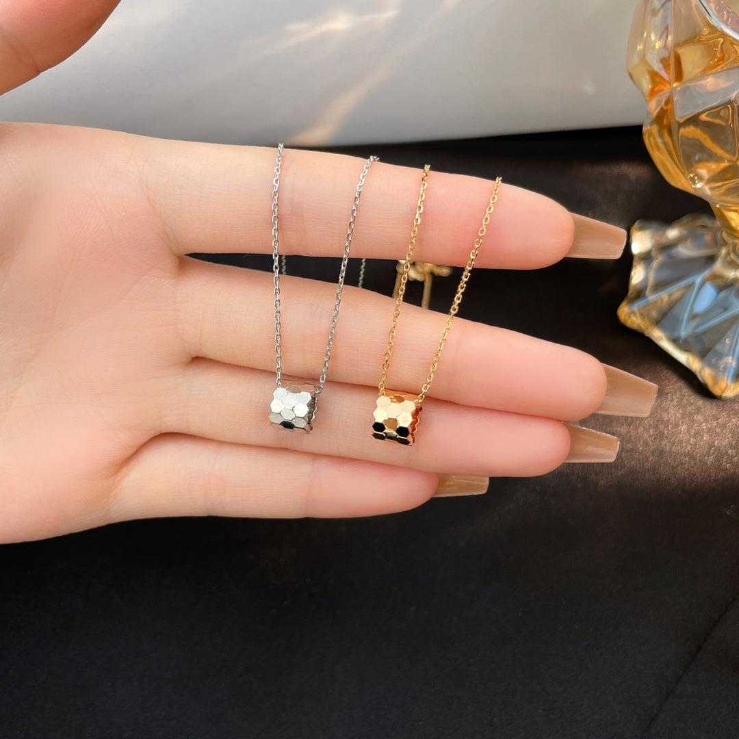[Everoly JW]BEE MINI NECKLACE