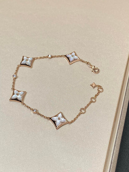 [Everoly JW]Armband mit Sternmotiv und vier Mops-Diamanten in Roségold