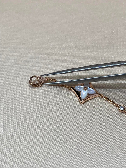 [Everoly JW]Armband mit Sternmotiv und vier Mops-Diamanten in Roségold