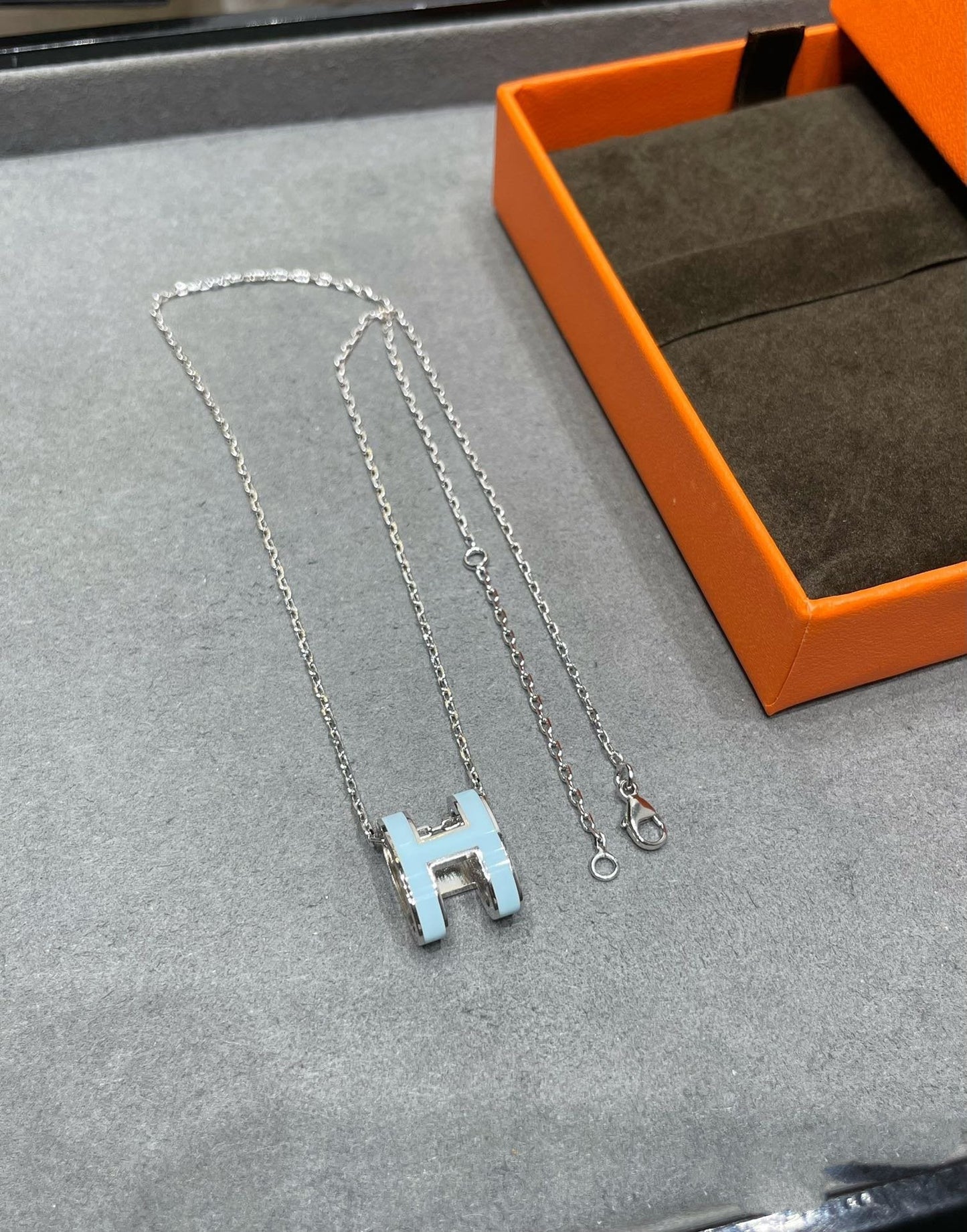 [Everoly JW]POP H HIMMELBLAU HALSKETTE