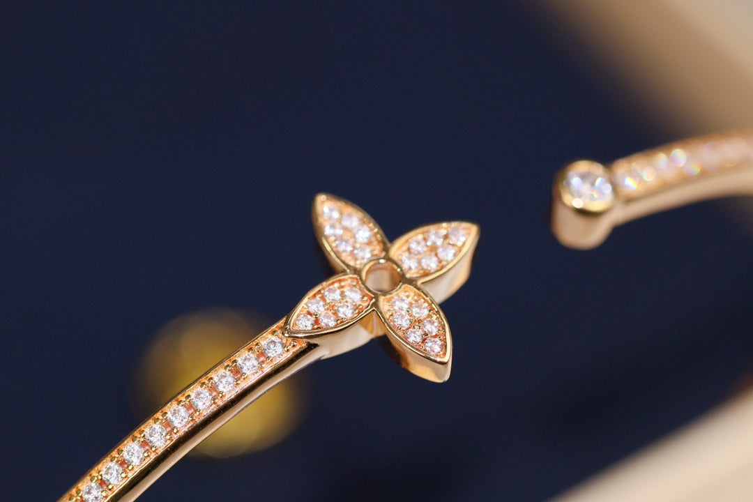 [Everoly JW]IDYLLE ROSA GOLD OFFENES ARMBAND MIT DIAMANTEN